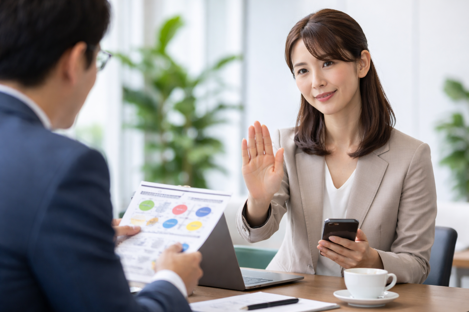 丁寧に感謝しつつ「参加しない」と明確に伝えるのが最適です