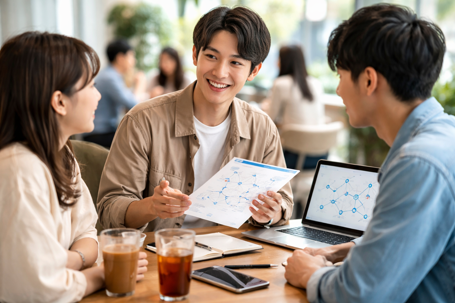 若者が狙われやすいのは「環境」と「勧誘設計」がかみ合うためです